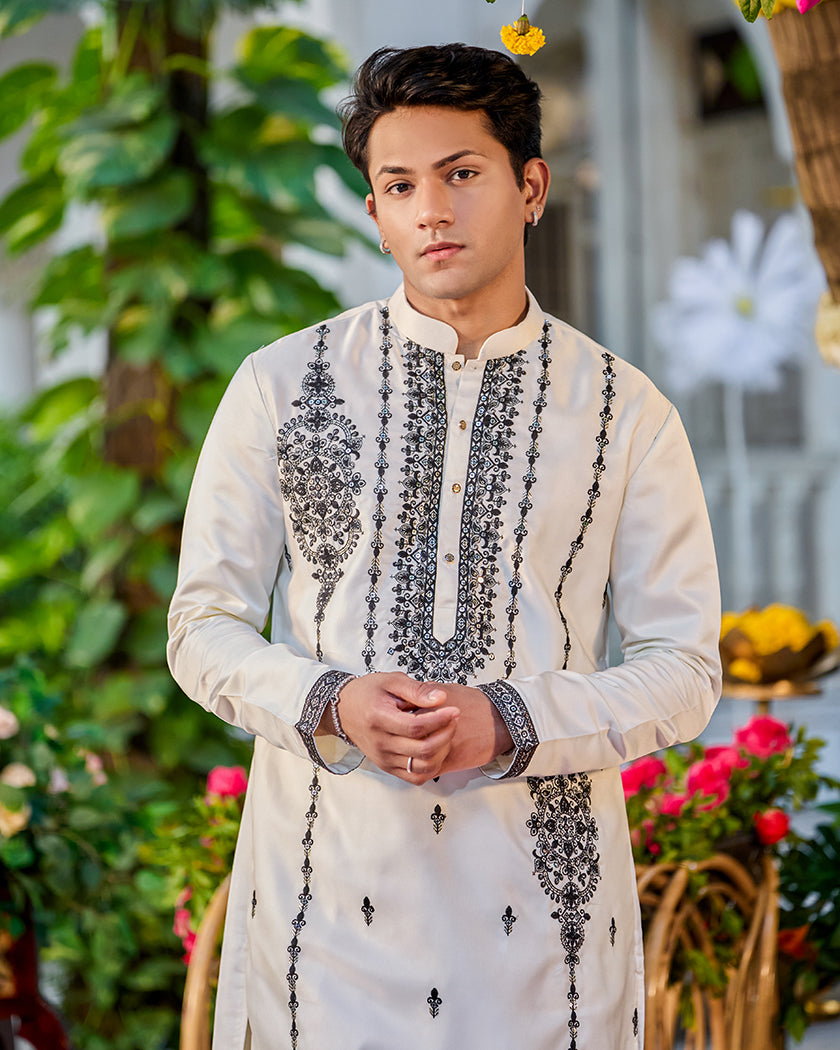 Off-White Sequence Embroidered Kurta Set