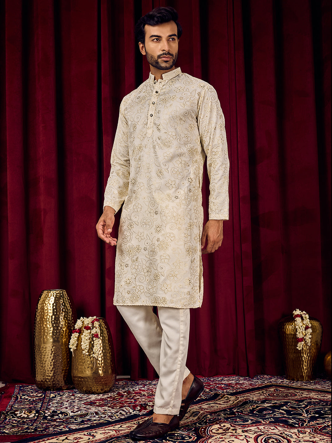 Roohani ivory-white Floral Printed Kurta With Pant Set
