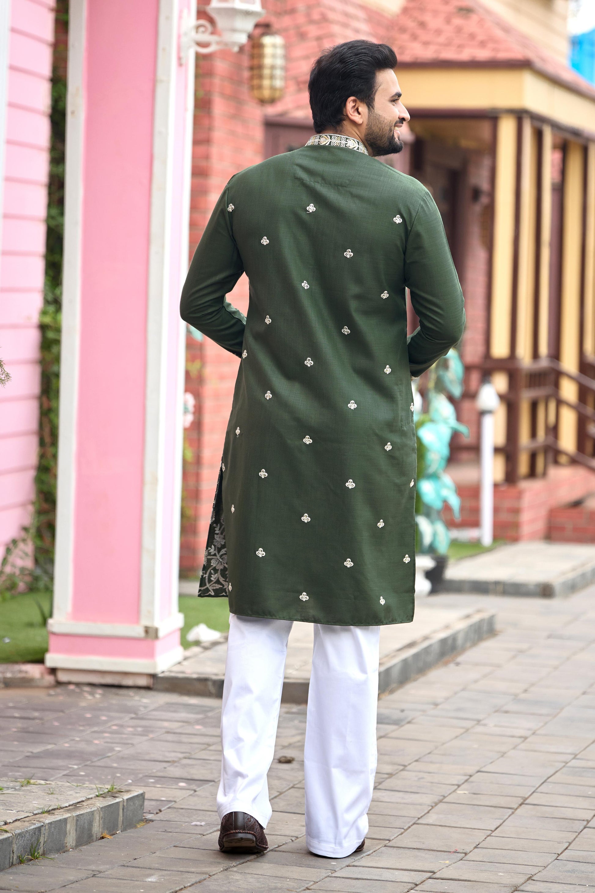 Emerald Green Royal Elephant Embroidered Kurta with Pant Set