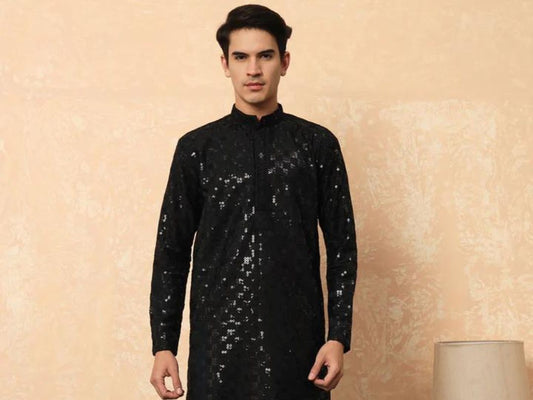 Choosing the Perfect Kurtas for Wedding Function with a Touch of Chikankari Kurta Style!