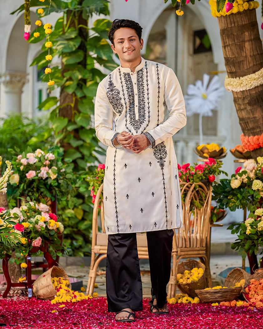Off-White Sequence Embroidered Kurta Set