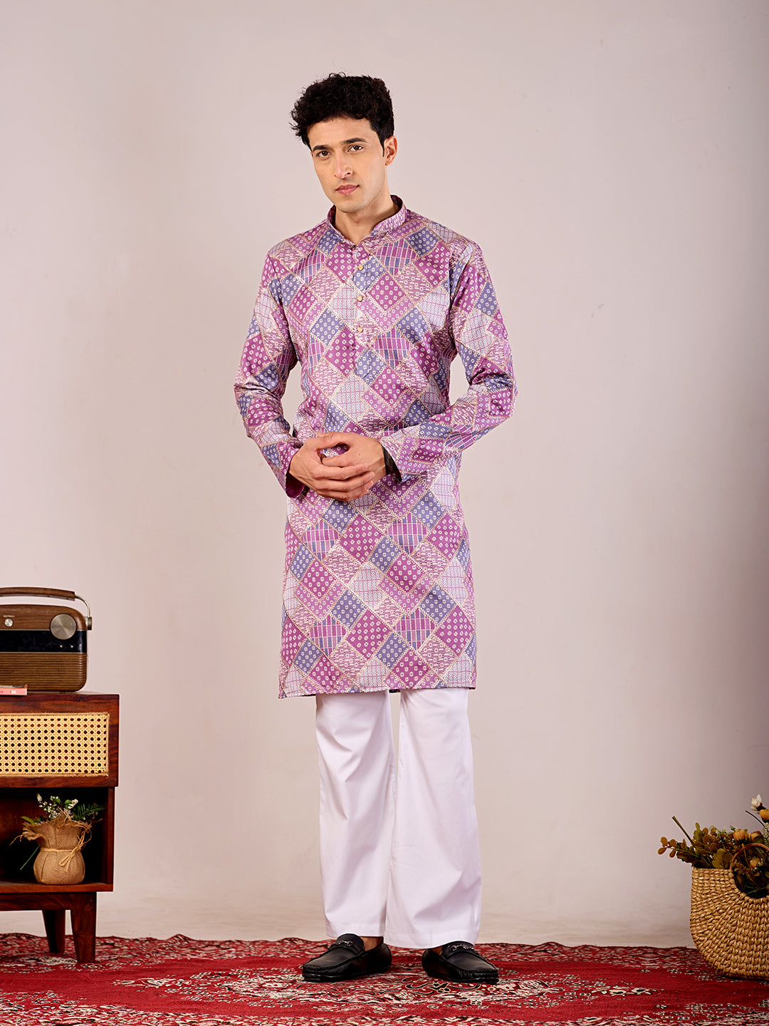 The Qila Embroidered Kurta (Purple Geometric)