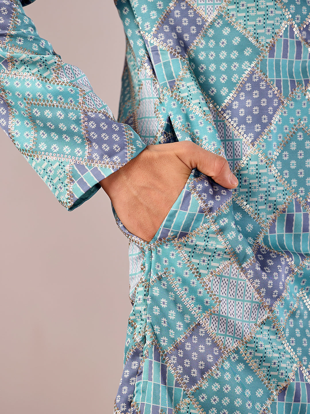 The Qila Embroidered Kurta (Teal Blue Geometric)