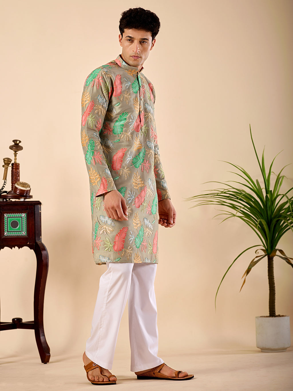 The Firdaus Embroidered Kurta (Olive Green Botanical)
