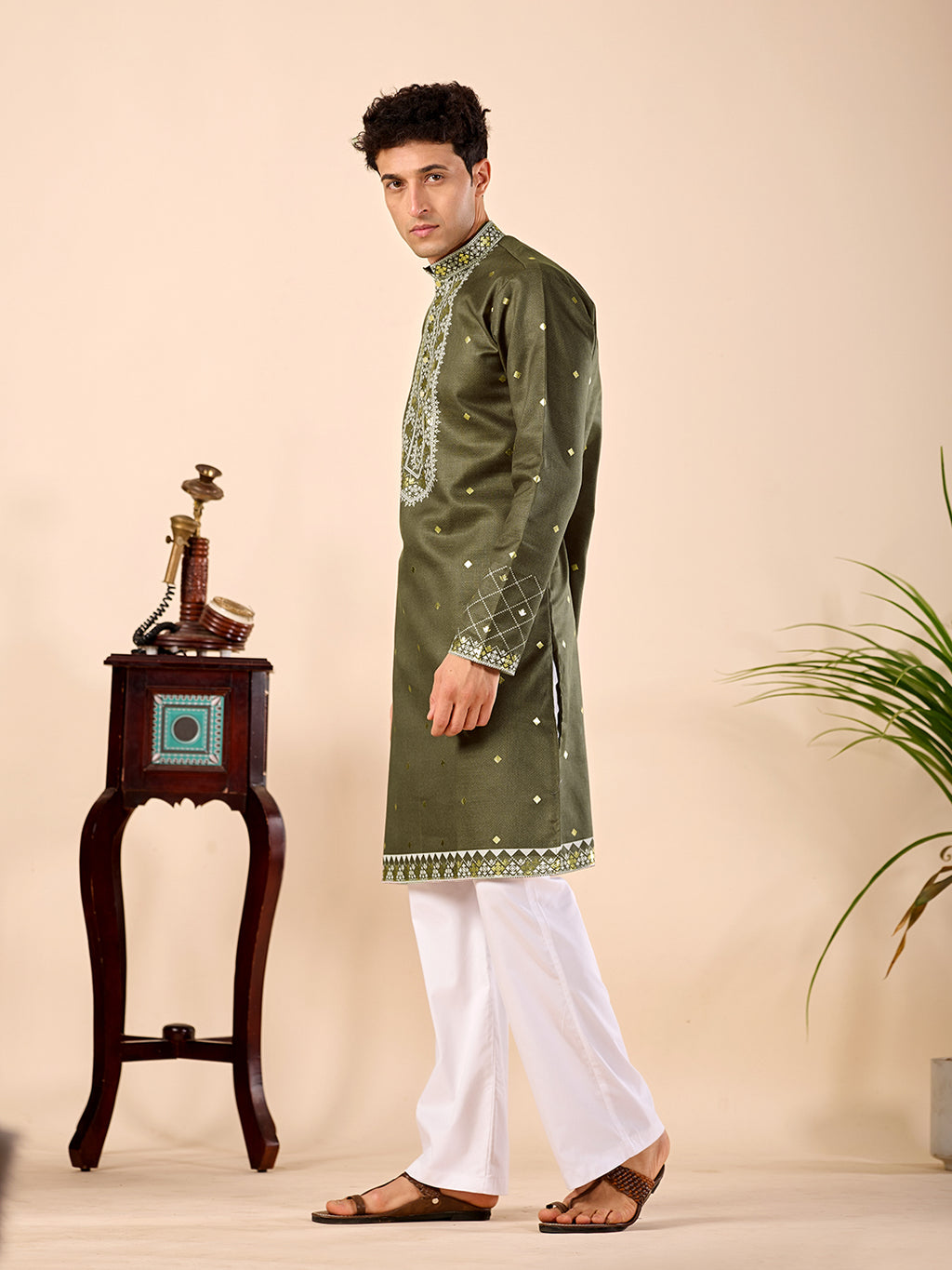 The Zafar Linen Kurta (Olive Green Geometric)