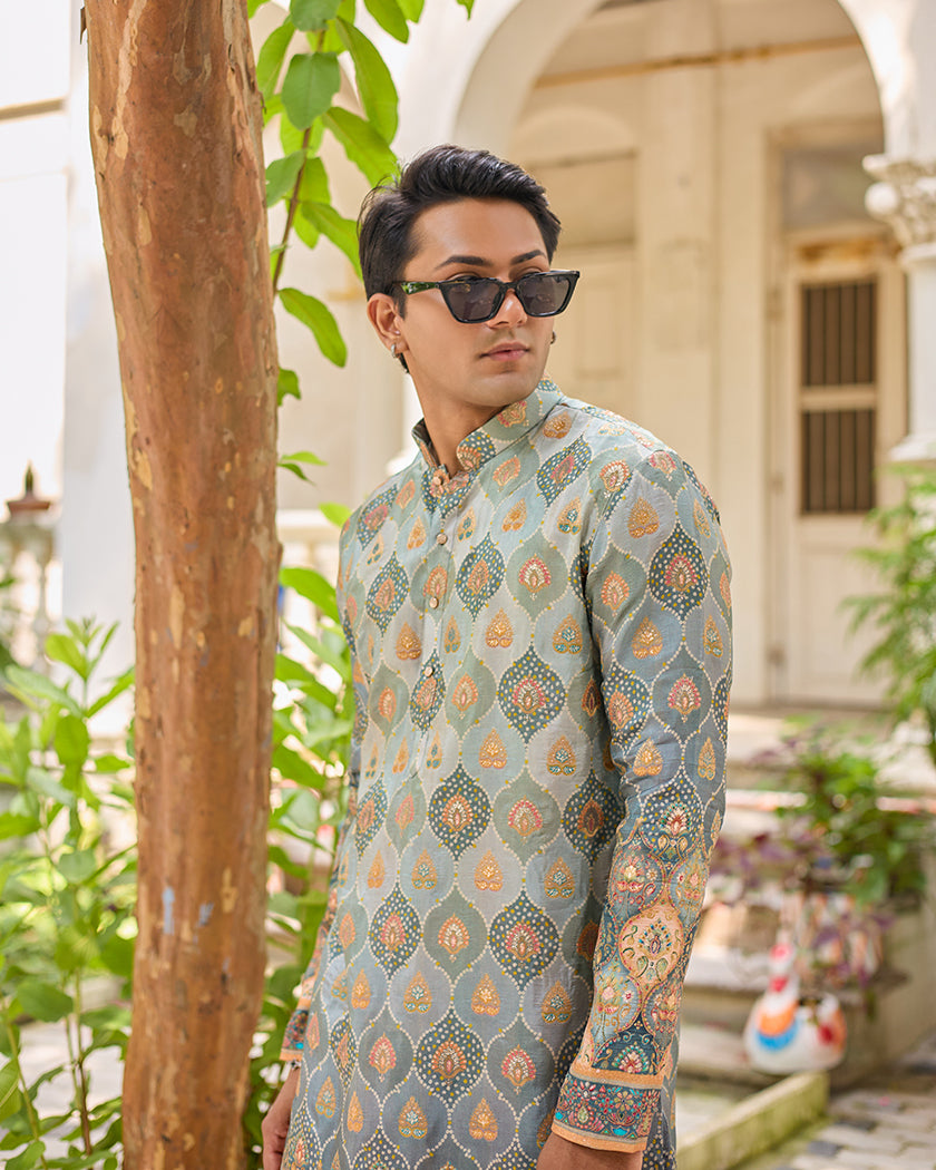 Grey Bandhani Jacquard Embroidered Kurta.