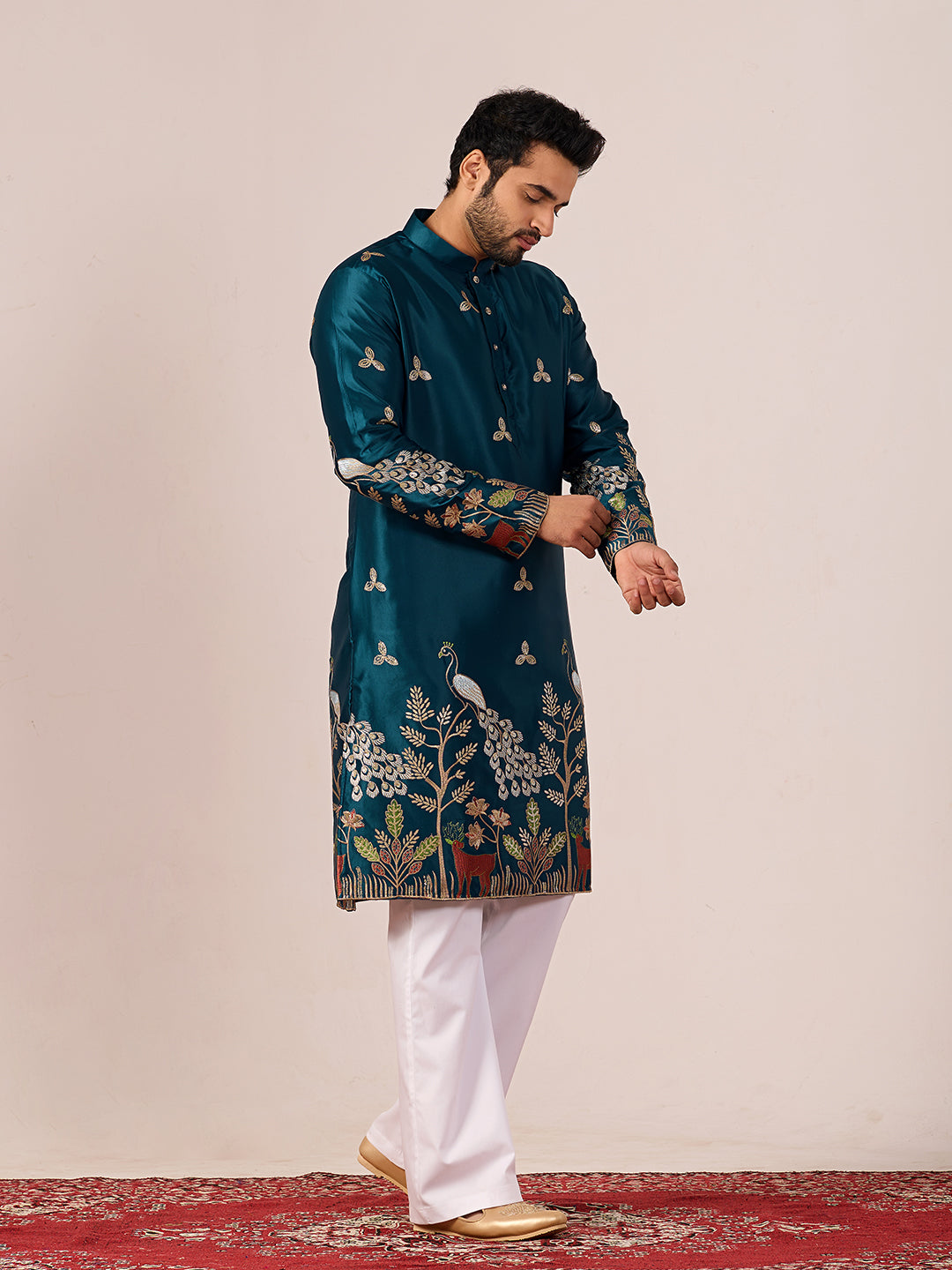 Mayur Baag Navy Blue Kurta-pant set.