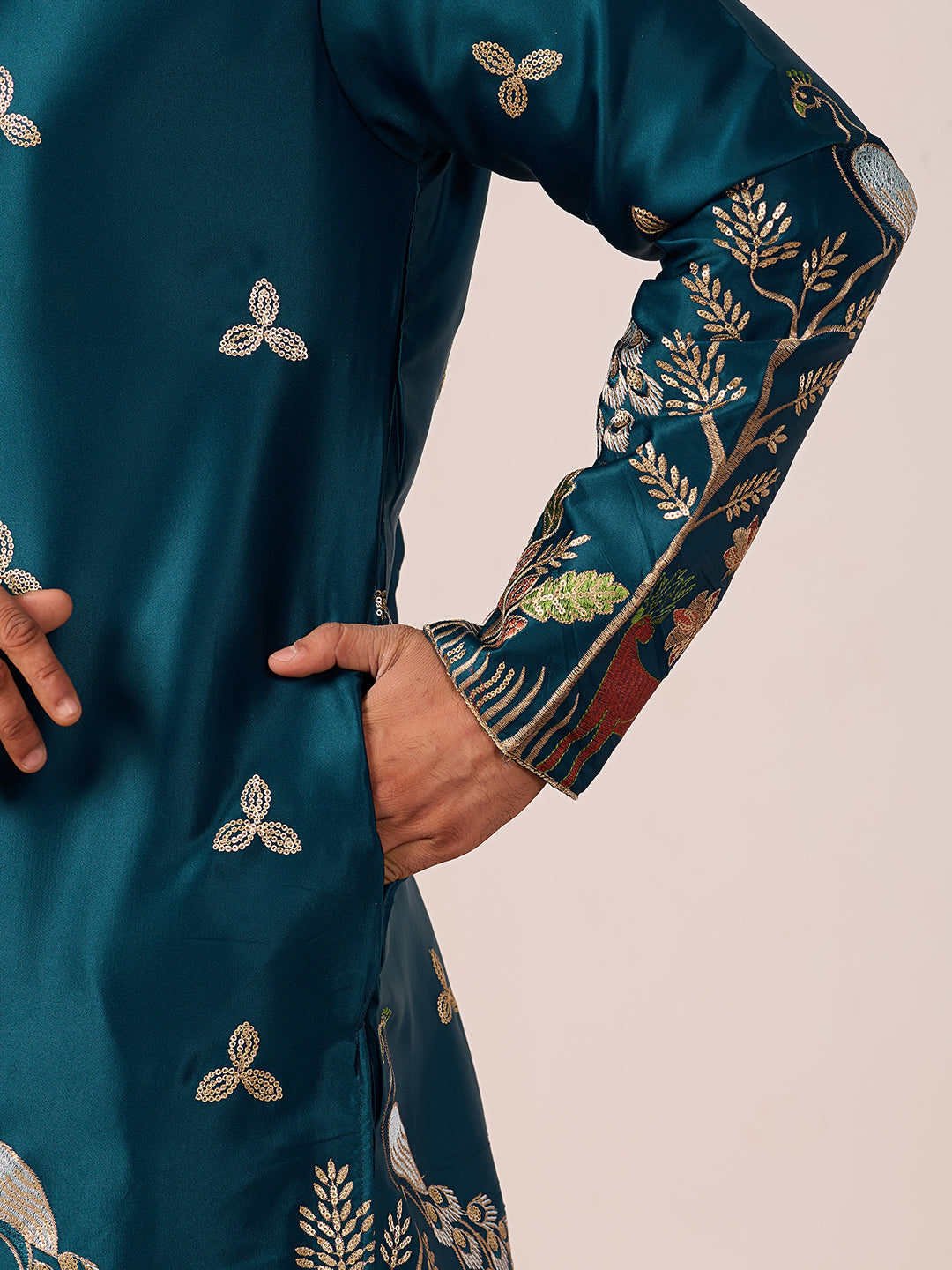 Mayur Baag Navy Blue Kurta-pant set.