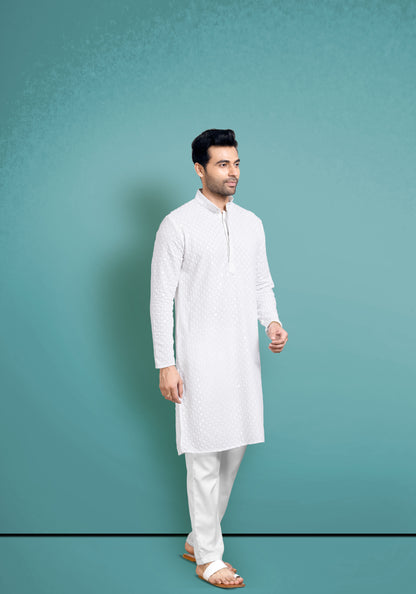 White Chikankari Kurta With Medallion Pattern