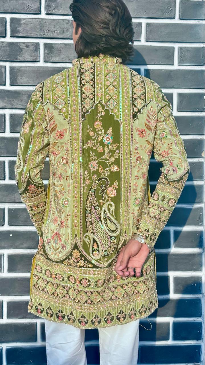 The Saltanat Embroidered Kurta (Olive Green)