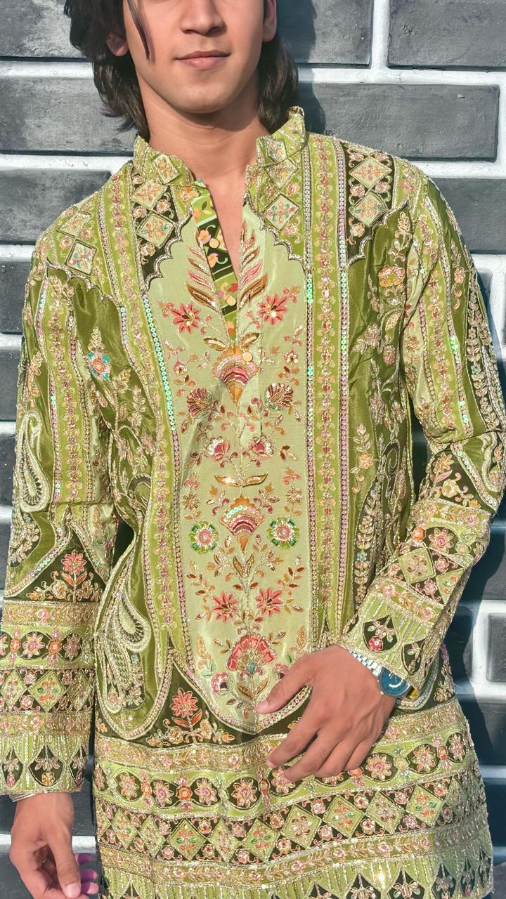 The Saltanat Embroidered Kurta (Olive Green)