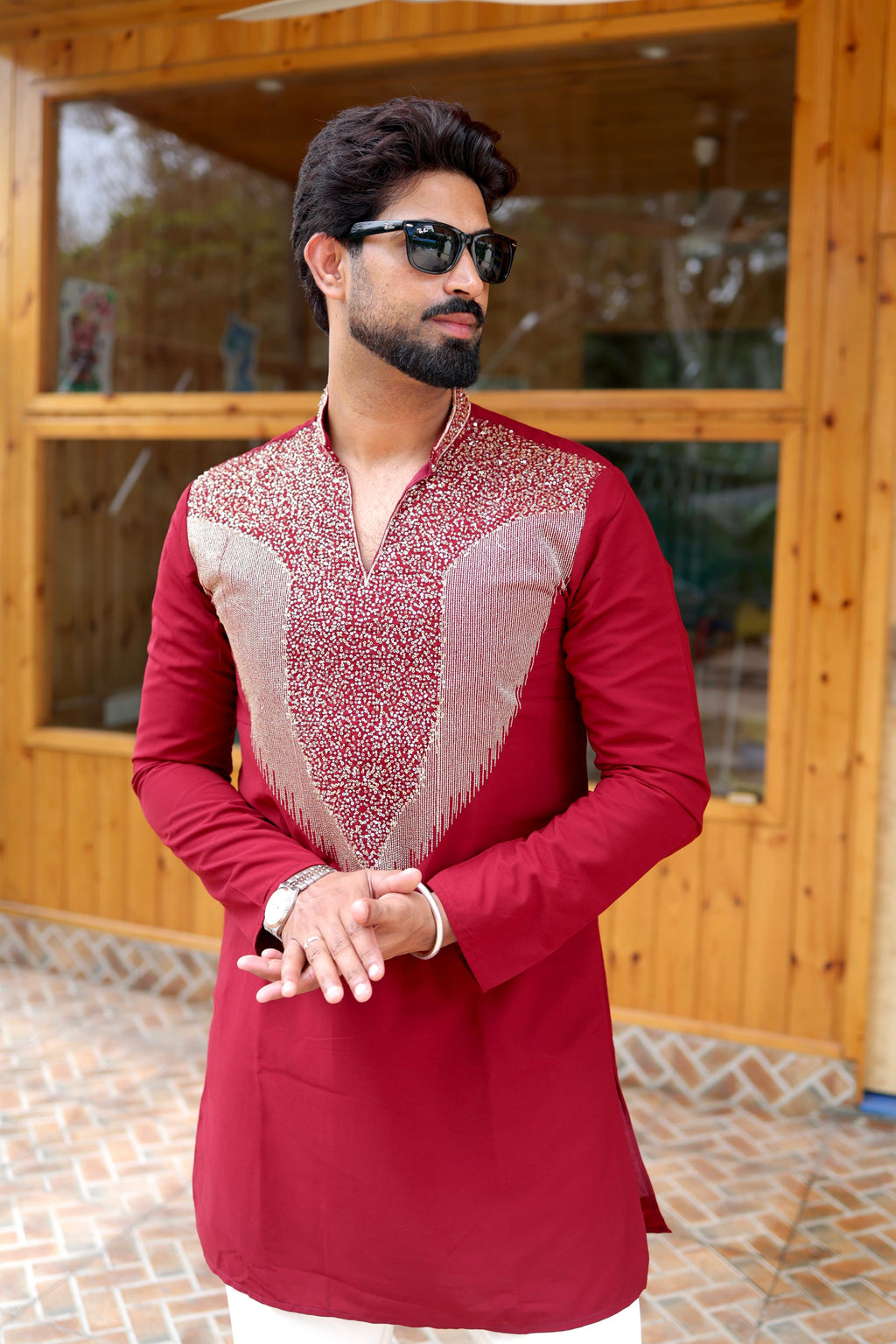 The Jahanpanah Embroidered Kurta Set (Imperial Crimson)