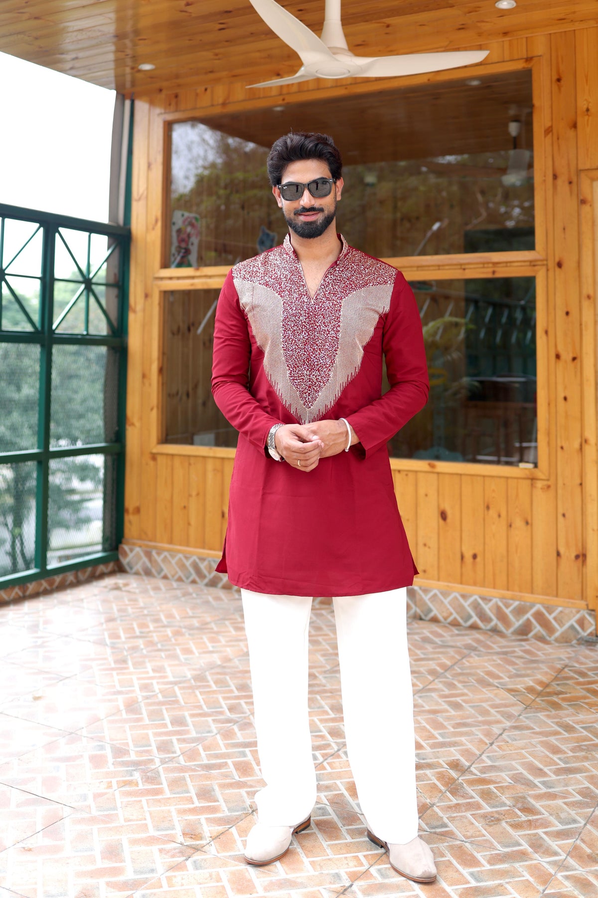 The Jahanpanah Embroidered Kurta Set (Imperial Crimson)