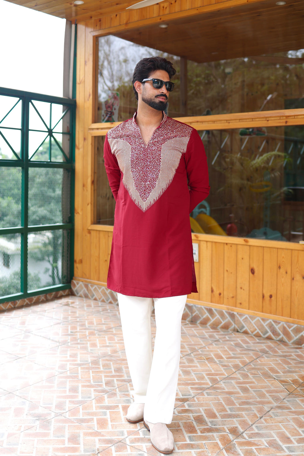 The Jahanpanah Embroidered Kurta Set (Imperial Crimson)