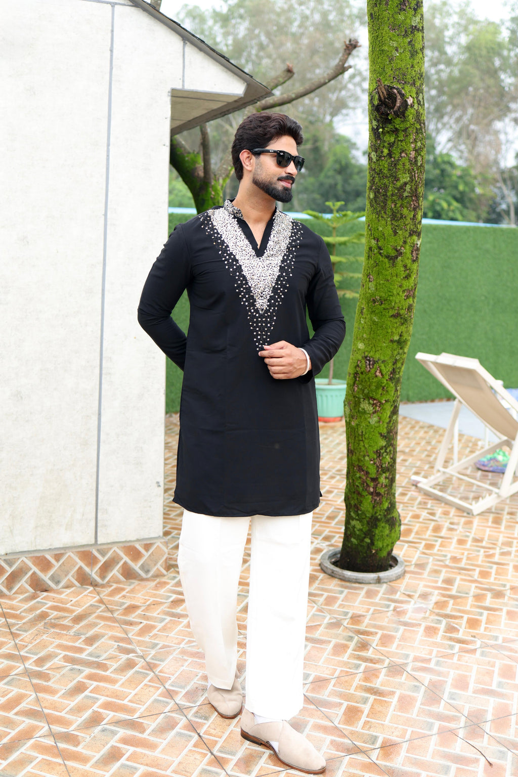 The Ranveer Embroidered Kurta Set(Midnight Onyx)