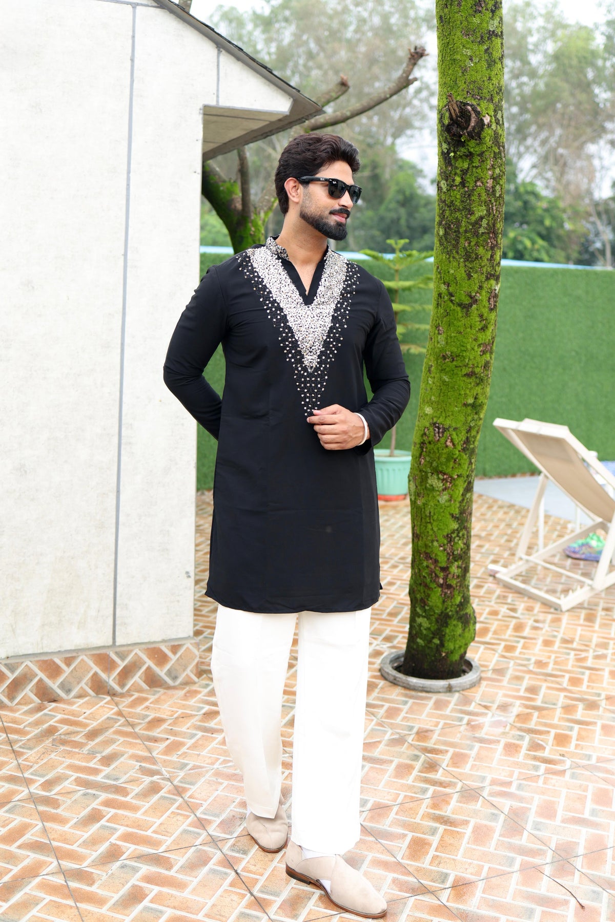 The Ranveer Embroidered Kurta Set(Midnight Onyx)