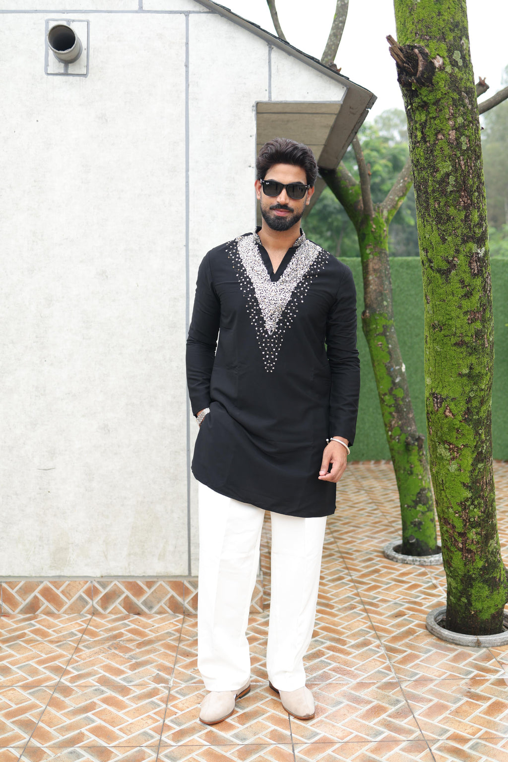 The Ranveer Embroidered Kurta Set(Midnight Onyx)