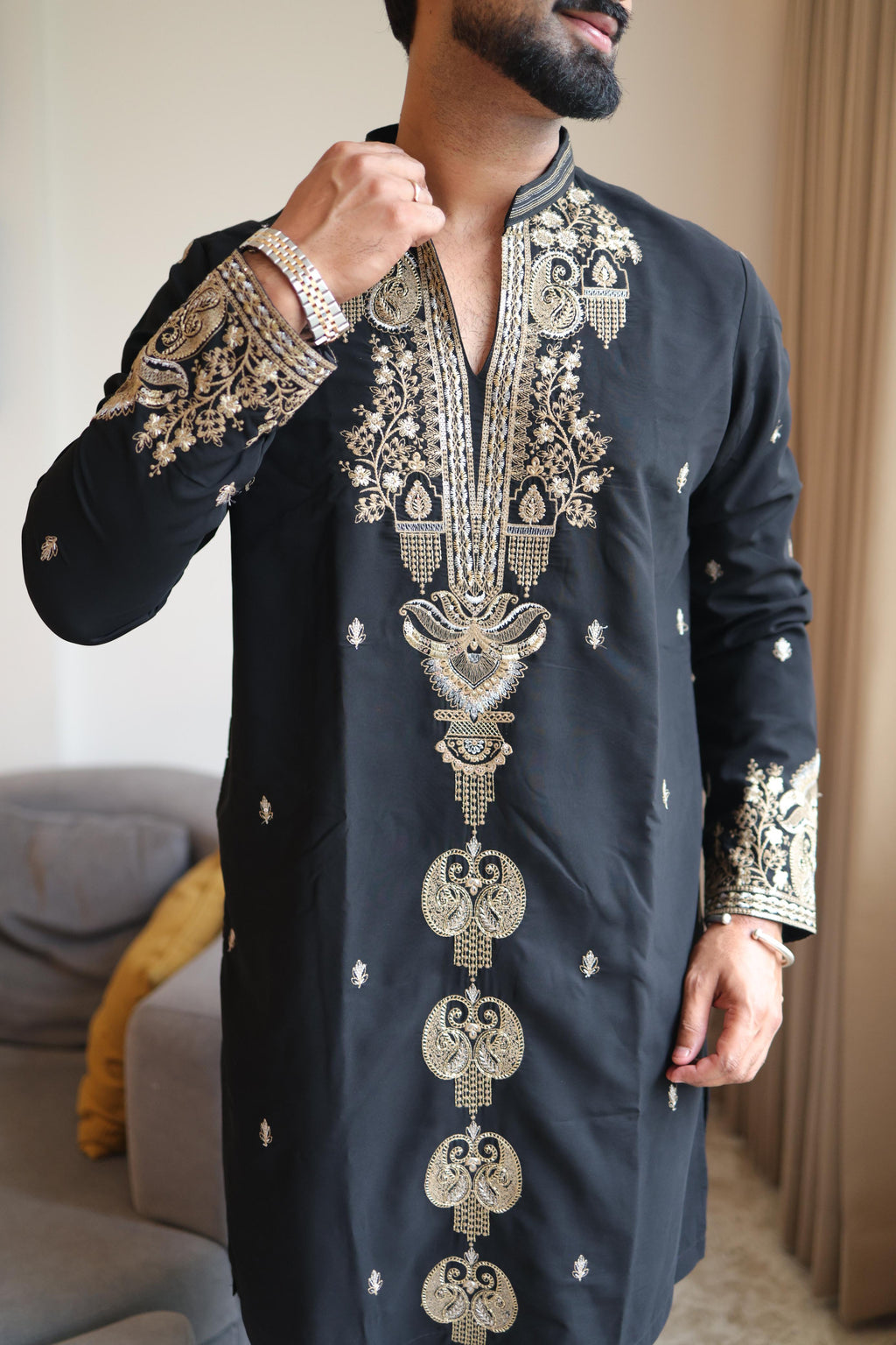The Tajdaar Embroidered Kurta with pant Set (Midnight Black)