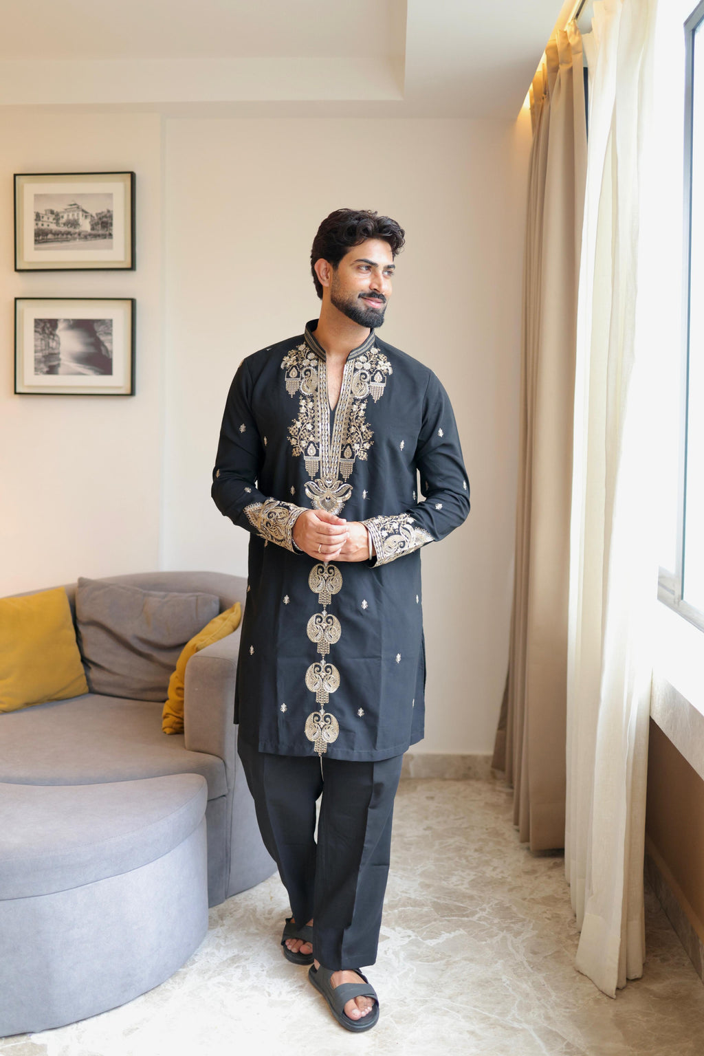 The Tajdaar Embroidered Kurta with pant Set (Midnight Black)