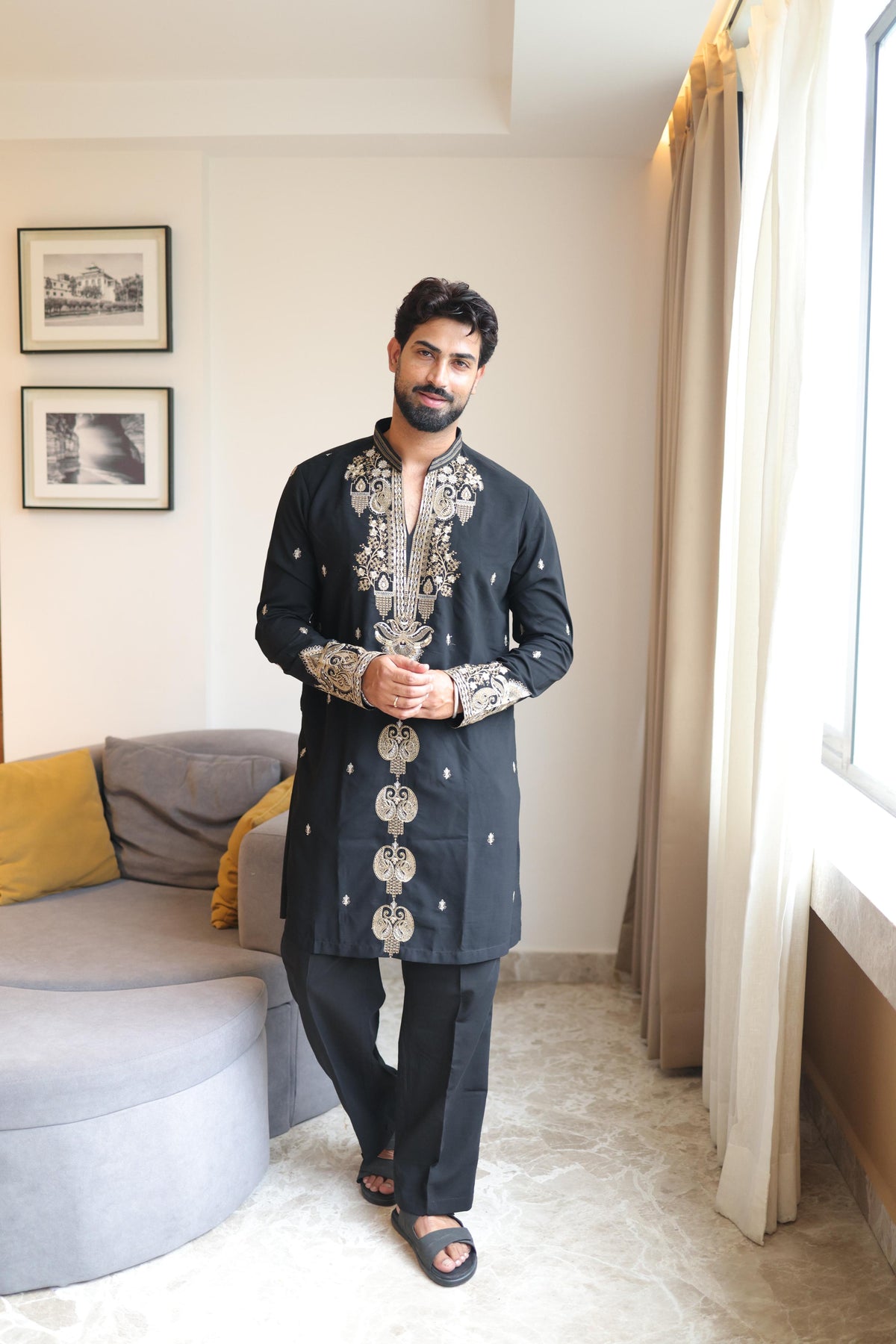 The Tajdaar Embroidered Kurta with pant Set (Midnight Black)