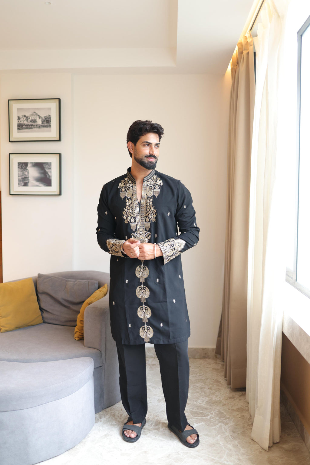 The Tajdaar Embroidered Kurta with pant Set (Midnight Black)