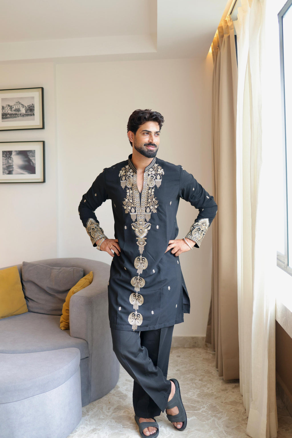 The Tajdaar Embroidered Kurta with pant Set (Midnight Black)