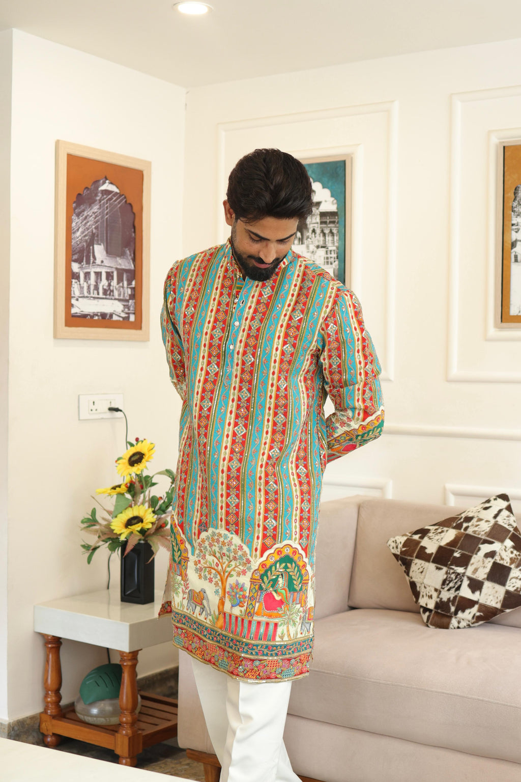 The Saltanat Embroidered Kurta Set (cream)