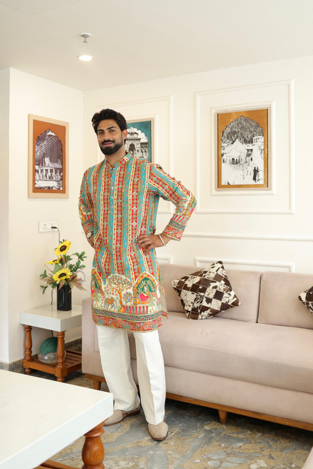The Saltanat Embroidered Kurta Set (cream)