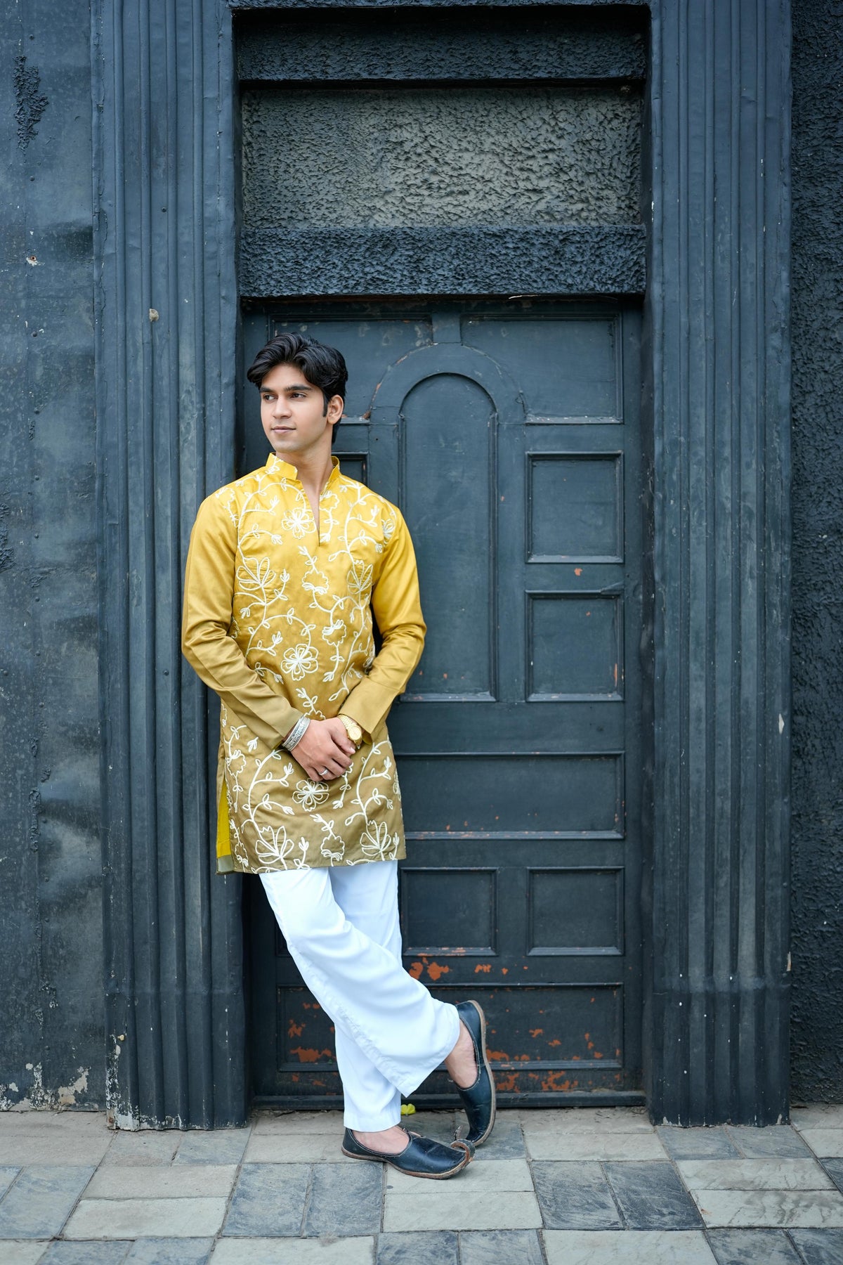Golden isle V-Neck Short Kurta.