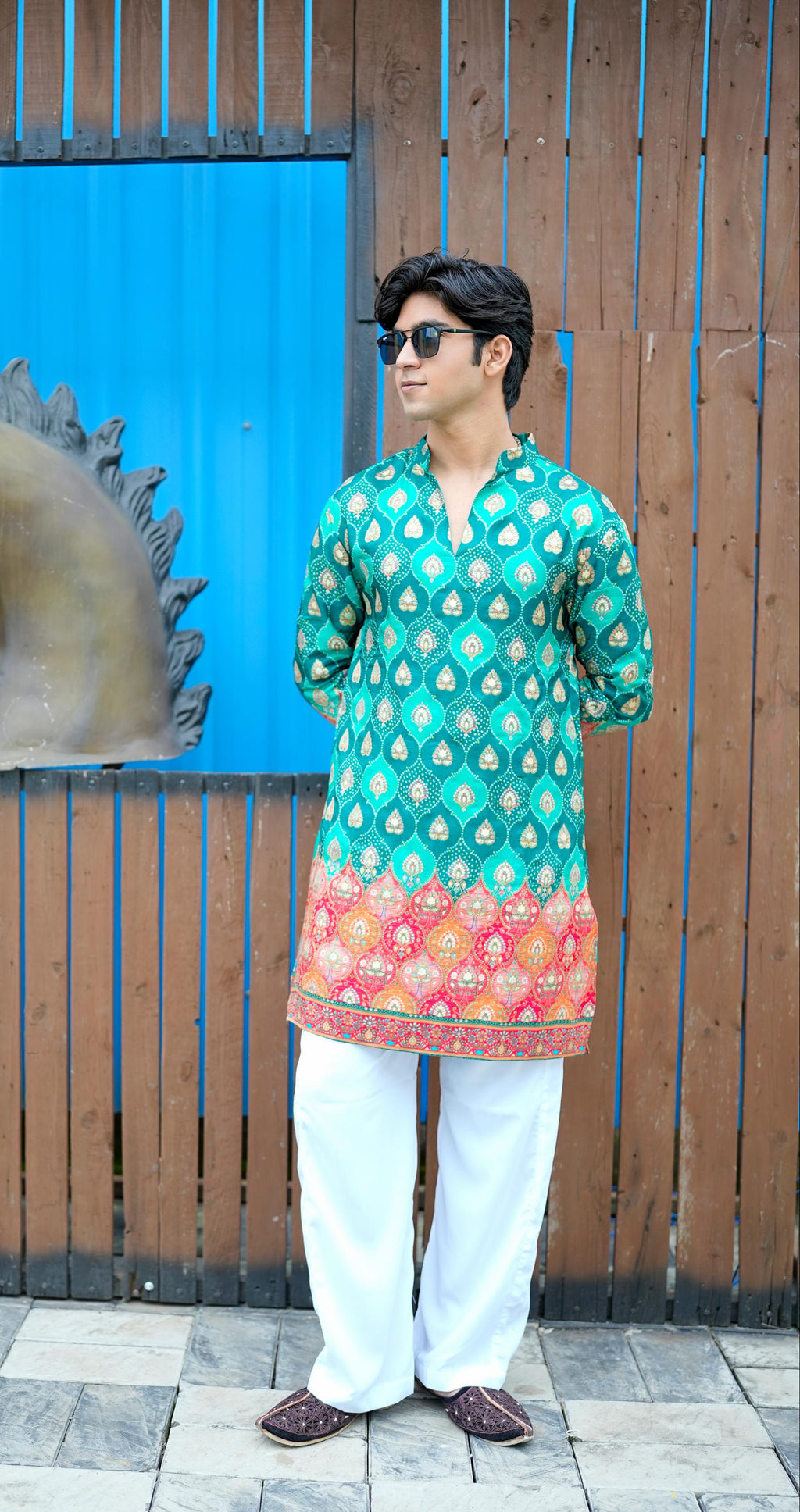 Green Bandhani V-Neck Short Kurta.