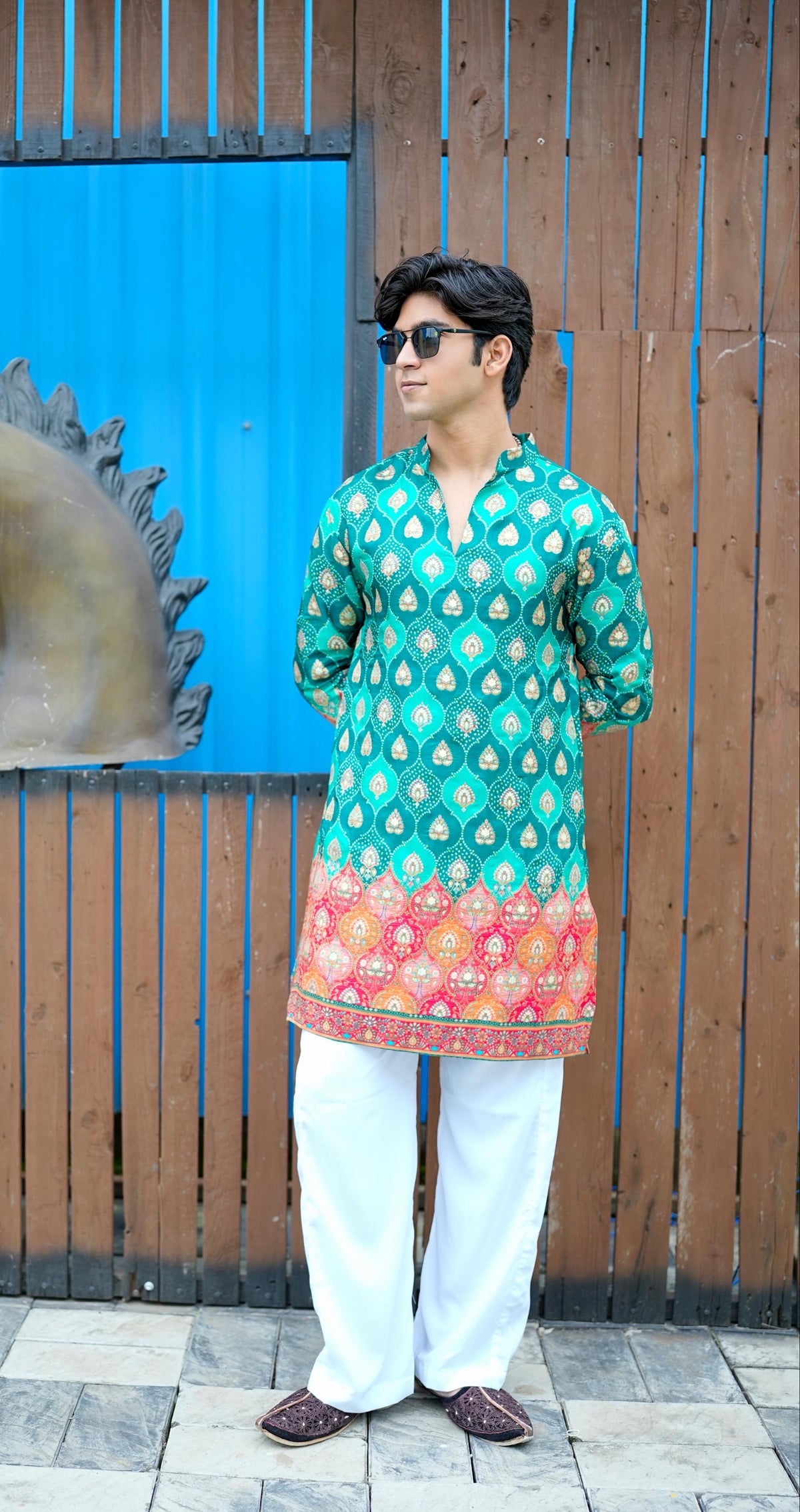 Green Bandhani V-Neck Short Kurta.