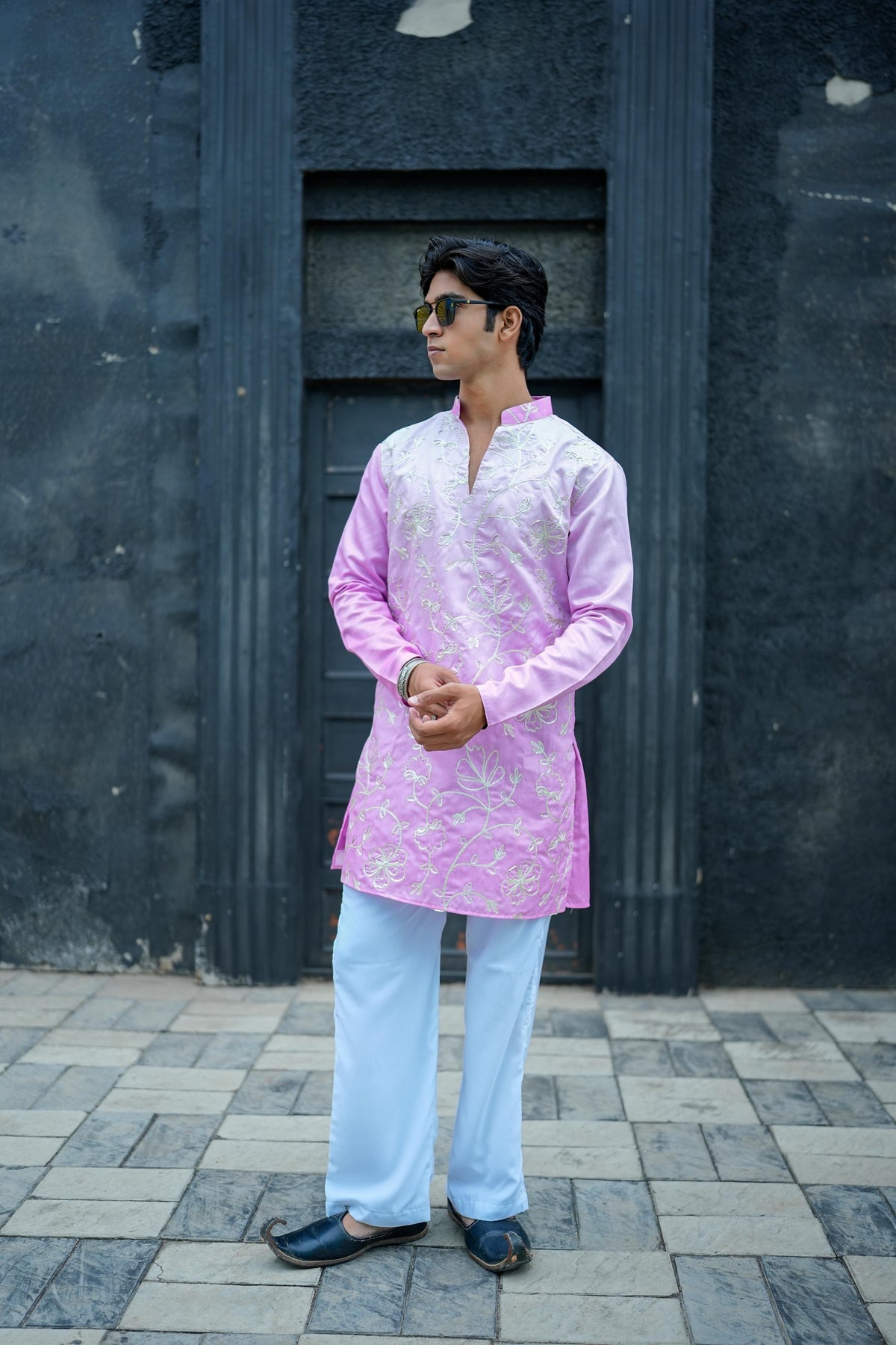 Blush Pink Shaded Embroidered V-Neck Short Kurta.