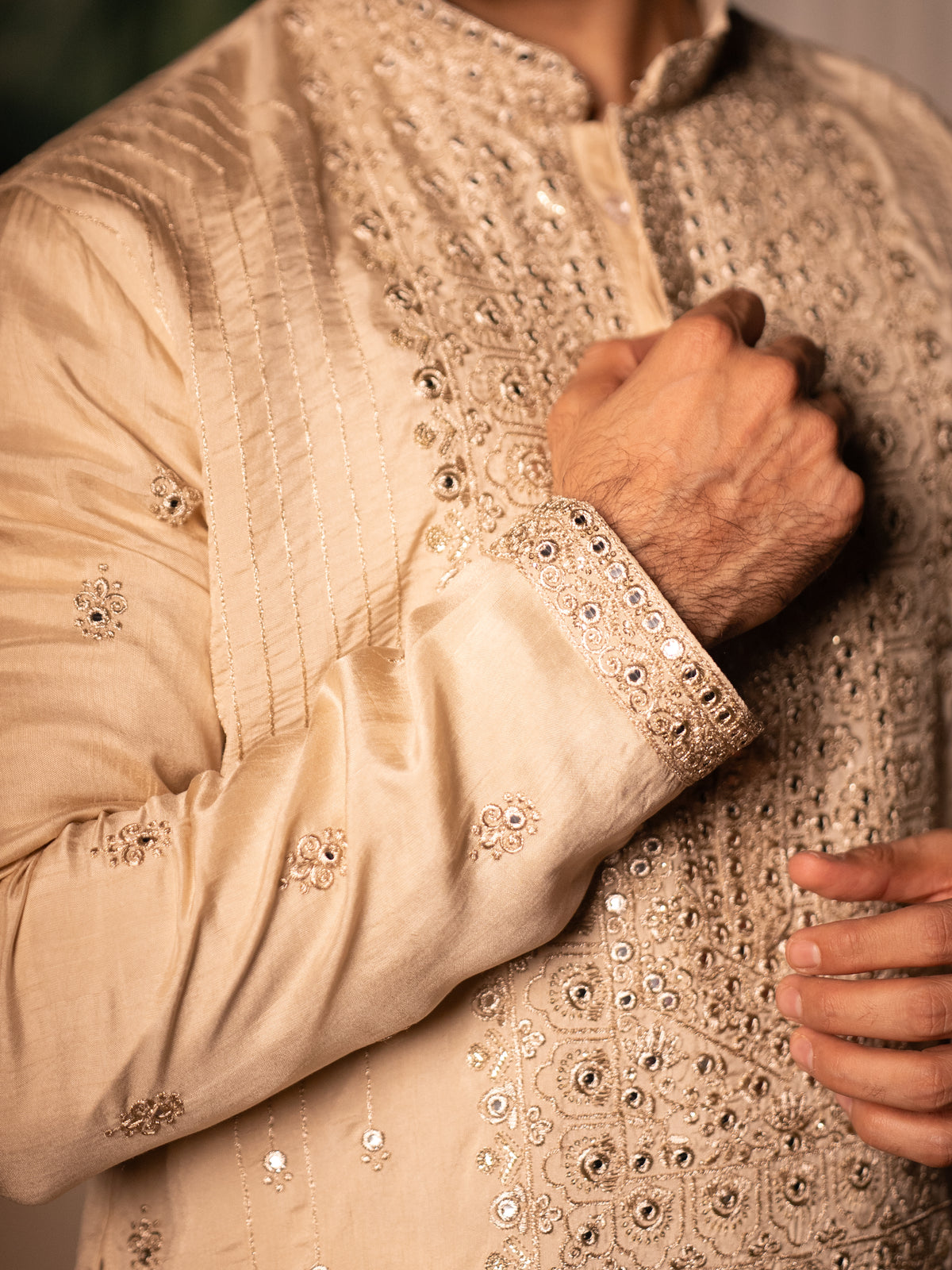 The Arya Embroidered Kurta Set (Champagne Ivory)