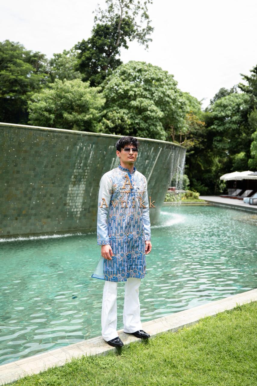 The Royal Weave Kurta.