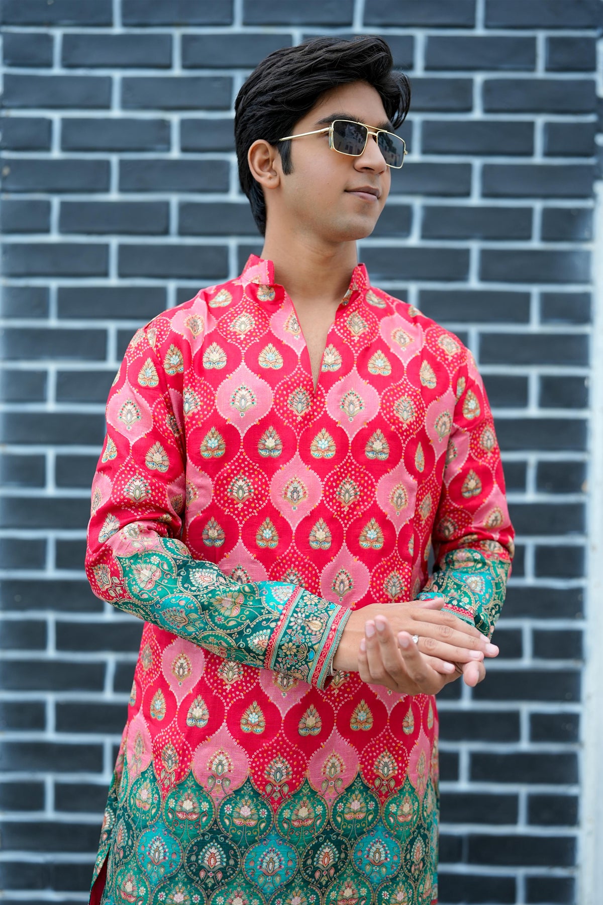 Red Bandhani V-Neck Short Kurta.