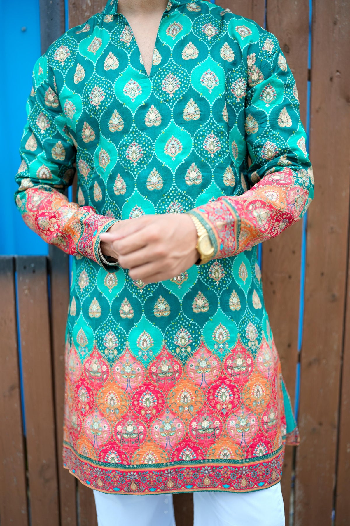Green Bandhani V-Neck Short Kurta.