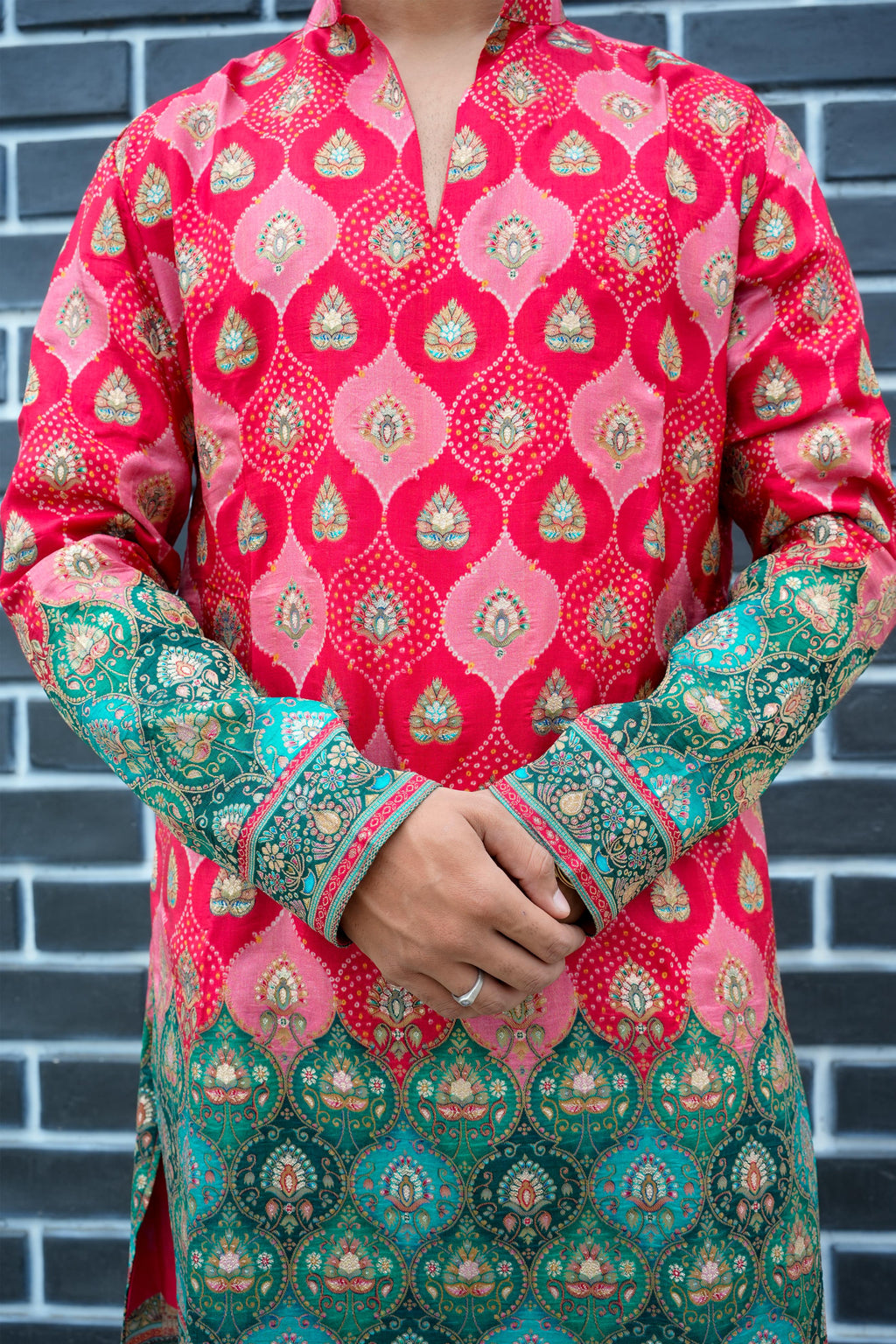 Red Bandhani V-Neck Short Kurta.